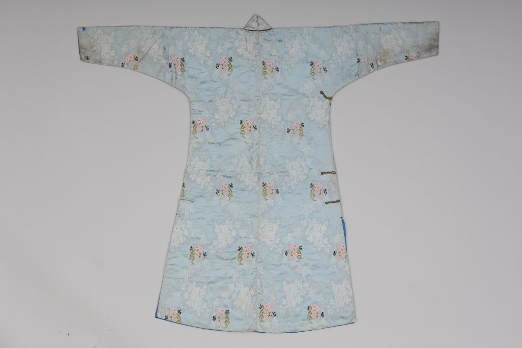 图片[3]-Lake Ocean Flower Thai Satin Cotton Robe-China Archive